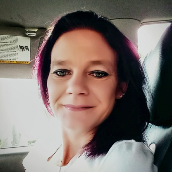 Meet your Posher, Jessica - Picture 1 of 1